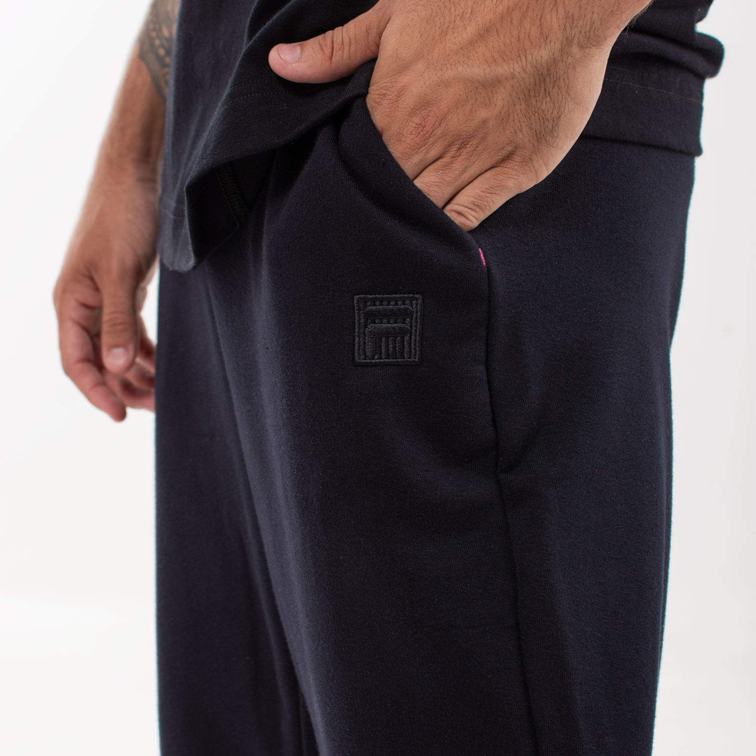 PANTALON UNISEX FILA LABEL OUTDOOR — imagen 3