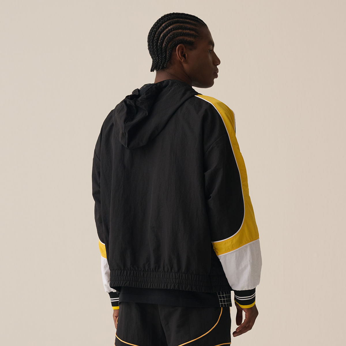 CAMPERA HOMBRE FILA UC BASKETBALL — imagen 2