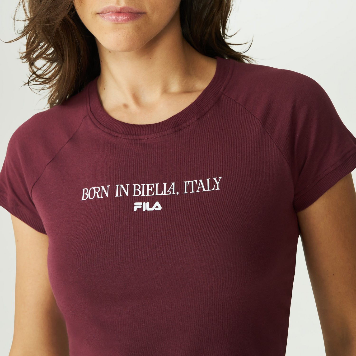 Remera femenina Fila slim letter — imagen 4